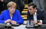 La chancelière allemande Angela Merkel (g) et le Premier ministre grec Alexis Tsipras (R) lors d'une réunion de l'Otan, le 11 juillet 2018 à Bruxelles