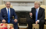 Le président américain Donald Trump (d) reçoit le Premier ministre israélien Benjamin Netanyahu, le 15 février 2017 à la Maison Blanche, à Washington