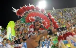 Une danseuse de l'école de samba Mocidade Independente de Padre Miguel dans le Sambodrome lors du carnaval de Rio de Janeiro, le 24 février 2020