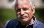 Le photographe Yann Arthus-Bertrand le 10 mai 2017 à Paris