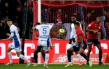 Le milieu de terrain troyen Tristan Dingomé ouvre le score face à Lille, lors de la 17e journée de Ligue 1, le 4 décembre 2021 au Stade Pierre-Mauroy à Villeneuve-d'Ascq