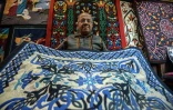  Un artisan égyptien dans sa boutique de "khayamiya", le 18 décembre 2018 au Caire