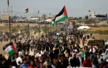 Des milliers de Palestiniens participent aux protestations près de la frontière entre Gaza et l'Etat hébreu, pour le troisième vendredi consécutif, le 13 avril 2018