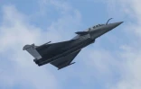 Un Rafale en vol le 22 mai 2016 lors du meeting aérien de Biscarrosse