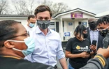 Le candidat démocrate pour le Sénat Jon Ossoff lors d'un rassemblement dans la ville d'Eatonton, en Géorgie, le 2 janvier