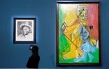 Onze oeuvres de Picasso de la collection MGM Resorts, dont "Pierrot" (g) et "Homme et enfant" (d), vendues aux enchères chez Sotheby's, le 23 octobre 2021 à Las Vegas