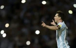 L'Argentin Lionel Messi célèbre un but face à la Bolivie lors du match des qualifications pour le Mondial-2018, le 29 mars 2016 à Cordoba