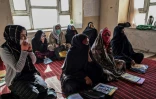 Des lycéennes en classe dans le village de Langar, à une cinquantaine de km de Ghazni, en Afghanistan