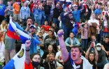 Des supporters russes dans la fan-zone de Saint-Pétersbourg lors du match de la Russie contre la Belgique le 12 juin 2021