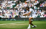 Le Russe Daniil Medvedev contre le Tchèque Jiri Vesely en huitièmes de finaqle de Wimbledon le 10 juillet 2023 à Londres