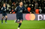 La star du PSG Lionel Messi célèbre son 2e but personnel contre Bruges en Ligue des champions au Parc des Princes, le 7 décembre 2021
