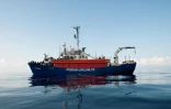 Le Lifeline bat pavillon néerlandais selon l'ONG éponyme qui l'exploite. 
Le navire n'apparaît pas dans les registres navals néerlandais, selon la représentation des Pays-Bas auprès de l'Union européenne. Photo fournie le 22 juin 2018 par l'ONG Lifeline. AFP PHOTO / MISSION LIFELINE