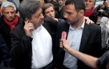 Jean Luc Mélenchon (G) et Jérôme Kerviel, le 4 juillet 2013 à Paris 2013 aux Prudhommes 