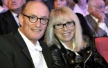 Mireille Darc et son époux, l'architecte Pascal Desprez, à Paris le 5 février 2008