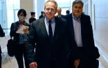 Renaud Donnedieu de Vabres (C) quitte le tribunal de Paris le 15 juin 2020, après sa condamnation à cinq ans de prison, dont deux avec sursis, dans le volet financier de l'affaire Karachi