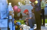 Un mémorial en mémoire des victimes de la fusillade dans une école à Uvalde, au Texas, le 27 mai 2022