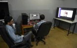 Une machine procède à la numérisation des bobines plan par plan. 