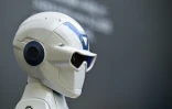 Un robot humanoïde créé par Unitree exhibé au Centre d’expérience d'intelligence incarnée de Unitree Robotics, dans le district de Jing’an à Shanghai, le 19 août 2026