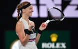 La Tchèque Petra Kvitova exulte après sa victoire face à l'Américaine Danielle Collins en demi-finales de l'Open d'Australie, le 24 janvier 2019 à Melbourne 