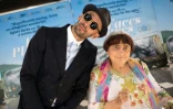 Agnès Varda accompagnée de JR à la première de son documentaire Faces Places ("Visages, villages") le 11 octobre 2017 à West Hollywood