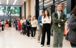 Une file d'électeurs qui attendent leur tour pour voter à Washington, le 5 novembre 2024