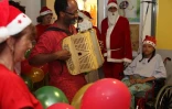 Samedi 25 Décembre 2010

Noël à l'hôpital Félix Guyon

(Photo Marie Trouvé)