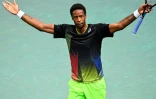 Gaël Monfils, vainqueur de son compatriote Adrian Mannarino (2-6, 7-6 (7/4), 6-2), au 2e tour du Masters 1000 de Paris, le 3 novembre 2021 à l'AccorHotels Arena