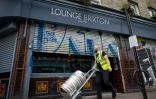 Livraison de bière à un bar de Brixton, dans le sud de Londres, le 9 avril 2021