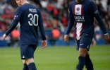 Les stars du PSG Lionel Messi et Kylian Mbappé lors de la défaite face à Lorient, le 30 avril 2023 au Parc des Princes