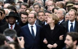 Le président François Hollande entouré de dirigeants étrangers et françsi lors de la "marche républicaine" le 11 janvier 2015 à Paris