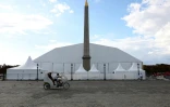 Les préparatifs à la visite du pape Léon XIV sur la place de la Concorde, le 16 septembre 2026