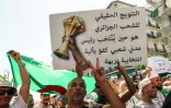 Des manifestants à Alger, le 12 juillet 2012