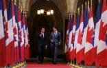 Le président français Emmanuel Macron et le Premier ministre canadien Justin Trudeau, le 7 juin 2018 à Ottawa, promettent de faire front commun contre Donald Trump au G7 