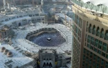 Vue de la Kaaba entourée de pèlerins à la Grande Mosquée à La Mecque, en Arabie saoudite, le 8 août 2019 