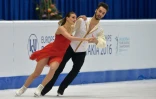 Les danseurs Gabriella Papadakis et Guillaume Cizeron lors du programme court Ă l'Euro de patinage artistique, le 28 janvier 2016 Ă Bratislava