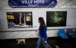 Pour gérer les quelque dix millions de spectateurs attendus, la question des transports est essentielle, d'autant que certaines lignes de métro (16 et 17) qui devaient desservir la Seine-Saint-Denis ne seront pas prêtes à temps. 