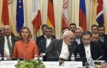 La cheffe de la diplomatie européenne Federica Mogherini et le ministre iranien des Affaires étrangères (c), le 6 juillet 2018 à Vienne
