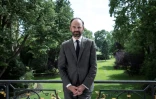 Le Premier ministre Edouard Philippe le 17 mai 2017 photographié sur le balcon de l'hôtel Matignon, à Paris