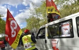La publication de deux affiches provocatrices de la CGT, le 19 avril puis le 3 mai, a suscité une vive polémique autour des violences policières et provoqué l'ire des syndicats de police et du ministre de l'Intérieur Bernard Cazeneuve
