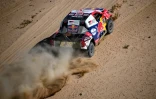 La Toyota du Qatari Nasser Al-Attiyah lors de la premère étape du Dakar à Bisha, le 3 janvier 2021