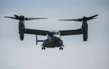 Un appareil à rotors basculants MV-22 Osprey de l'armée américaine atterrit dans la zone d'entraînement de Higashifuji à Gotemba, dans la préfecture de Shizuoka au Japon, le 15 mars 2022