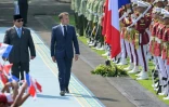 Macron en Indonésie pour vanter sa troisième voie chez un non-aligné historique