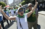 Défilé dans les rues d'Alger pour la 19e manifestation hebdomadaire