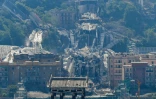 Les deux principales piles restantes du pont de Gênes après son effondrement meurtrier en août 2018 sont détruites à l'explosif, le 28 juin 2019