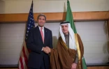 Le secrétaire d'Etat américain John Kerry rencontre son homologue saoudien Adel al-Jubeir le 17 décembre 2015 à New York