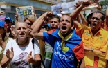 Des membres de l'opposition vénézuélienne manifestent à Caracas le 27 juillet 2016