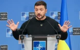 Le président ukrainien Volodymyr Zelensky donne une conférence de presse, le 17 octobre 2024 à Bruxelles