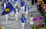 Majlinda Kelmendi en tête de la délégation kosovare lors de la cérémonie des JO-2016 le 5 août 2016 au stade Maracana à Rio