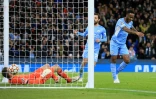 La joie du milieu de terrain de Manchester City, Raheem Sterling, après avoir marqué le 3e but à domicile face à Bruges, lors de la 4e journée de la Ligue des Champions, le 3 novembre 2021