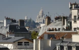 Le Sacré-Coeur et les toits de Paris, le 7 septembre 2023 lors d'une vague de chaleur